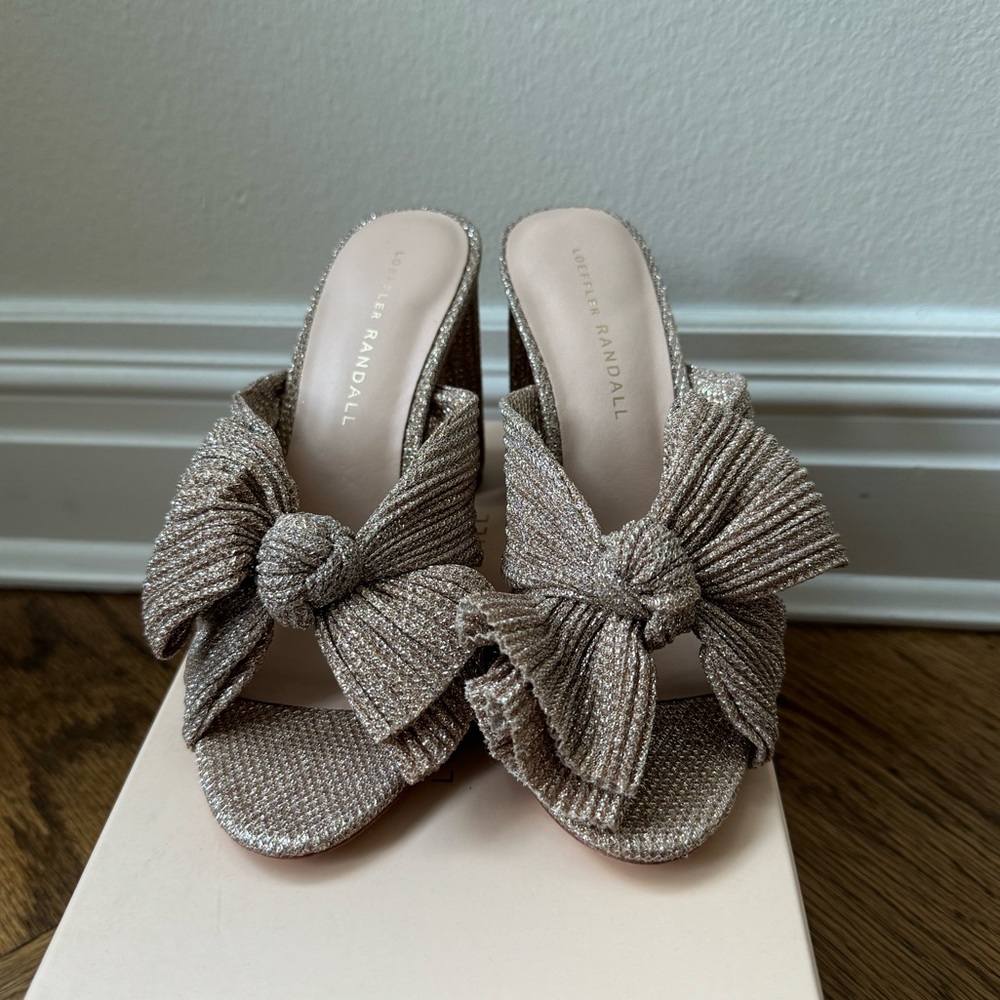 Loeffler Randall Penny Knotted Mules Platinum Rose Size 6